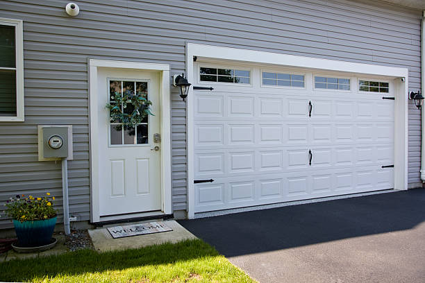 24/7 Emergency Garage Door Panel Replacement experts in Merritt Island, FL